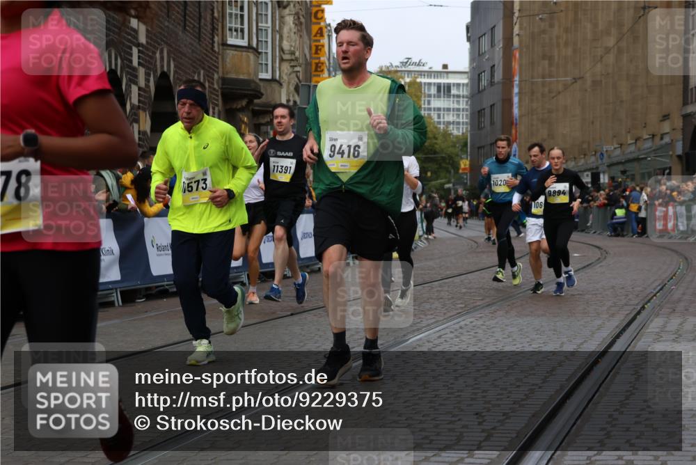 05.10.2025 - 20. swb-Marathon Bremen Strokosch-Dieckow http://msf.ph/oto/9229375 05.10.2025 10:51:04 Ziel 9256, 9287, 9416, 9425, 9663, 9894, 10206, 10226, 10378, 10669, 10743, 10932, 11279, 11391, 11573 meine-sportfotos.de