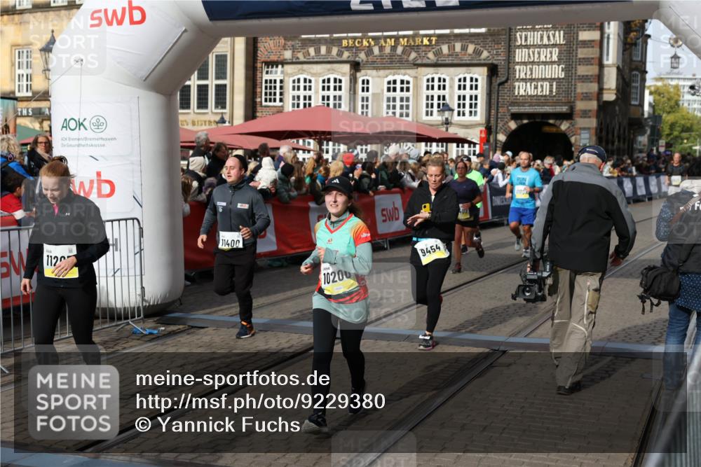 05.10.2025 - 20. swb-Marathon Bremen Yannick Fuchs http://msf.ph/oto/9229380 05.10.2025 10:59:25 Ziel 9183, 9454, 9508, 10200, 10274, 10407, 11006, 11007, 11207, 11400 meine-sportfotos.de