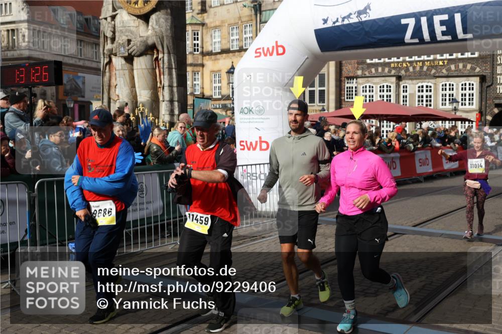 05.10.2025 - 20. swb-Marathon Bremen Yannick Fuchs http://msf.ph/oto/9229406 05.10.2025 11:02:15 Ziel 9324, 9363, 9426, 9536, 9686, 10301, 10508, 10855, 10879, 10887, 11014, 11459 meine-sportfotos.de