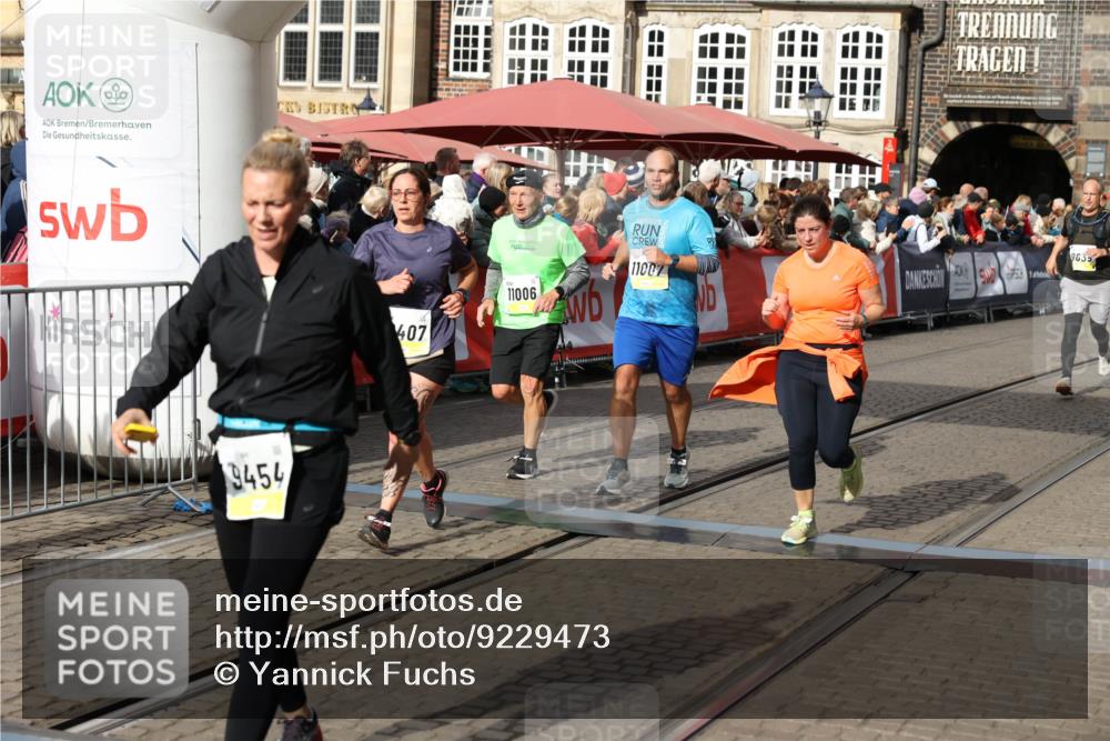 05.10.2025 - 20. swb-Marathon Bremen Yannick Fuchs http://msf.ph/oto/9229473 05.10.2025 10:59:27 Ziel 9183, 9454, 9508, 9635, 10200, 10274, 10407, 11006, 11007, 11207, 11400 meine-sportfotos.de