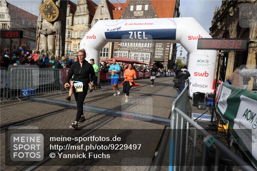 05.10.2025 - 20. swb-Marathon Bremen Yannick Fuchs http://msf.ph/oto/9229497 05.10.2025 10:59:28 Ziel 9183, 9454, 9635, 10200, 10274, 10407, 11006, 11007, 11207, 11400 meine-sportfotos.de