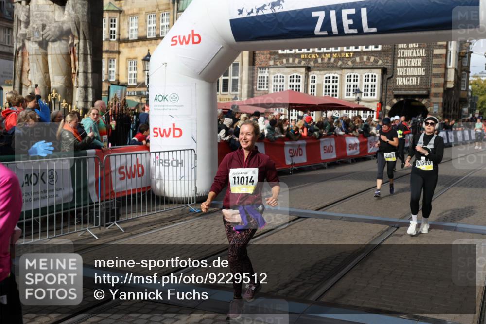 05.10.2025 - 20. swb-Marathon Bremen Yannick Fuchs http://msf.ph/oto/9229512 05.10.2025 11:02:17 Ziel 9363, 9426, 9686, 10301, 10508, 11014, 11454, 11459 meine-sportfotos.de