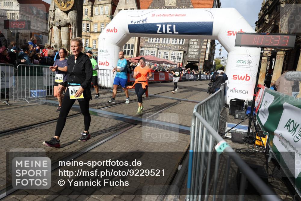 05.10.2025 - 20. swb-Marathon Bremen Yannick Fuchs http://msf.ph/oto/9229521 05.10.2025 10:59:28 Ziel 9183, 9454, 9635, 10200, 10274, 10407, 11006, 11007, 11207, 11400 meine-sportfotos.de