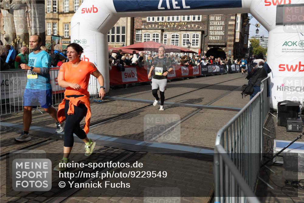 05.10.2025 - 20. swb-Marathon Bremen Yannick Fuchs http://msf.ph/oto/9229549 05.10.2025 10:59:29 Ziel 9183, 9454, 9635, 10200, 10274, 10407, 11006, 11007, 11207, 11400 meine-sportfotos.de