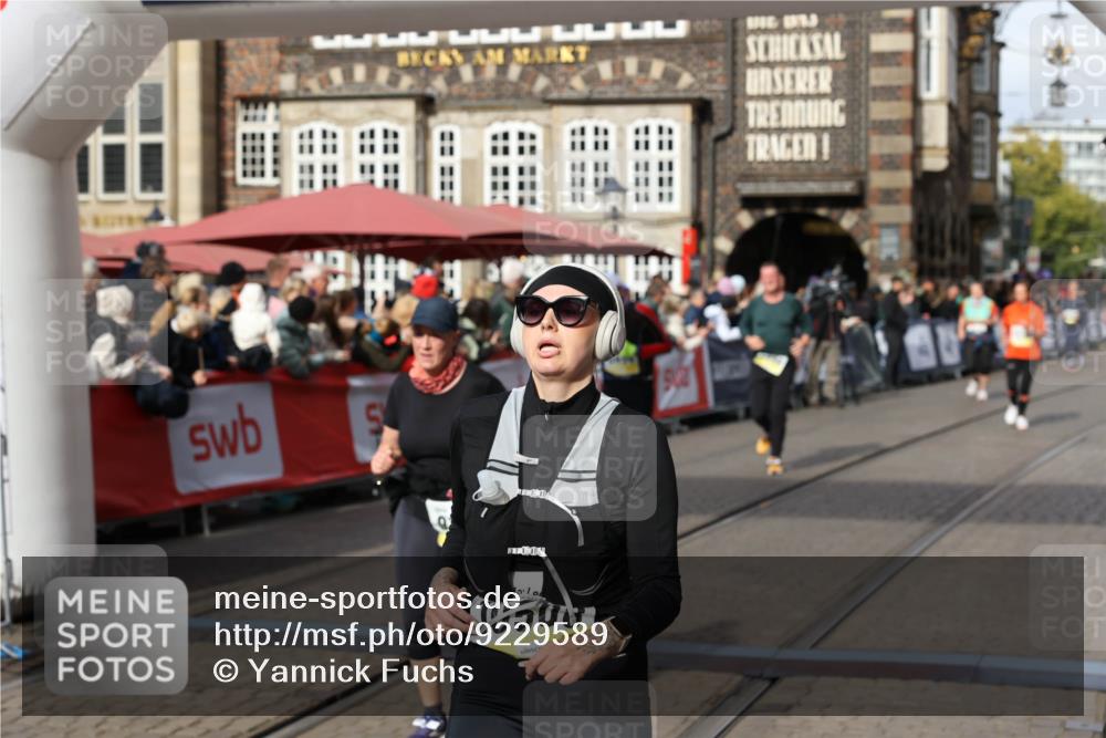 05.10.2025 - 20. swb-Marathon Bremen Yannick Fuchs http://msf.ph/oto/9229589 05.10.2025 11:02:18 Ziel 9363, 9426, 9686, 10301, 10508, 11014, 11454, 11459, 11646 meine-sportfotos.de