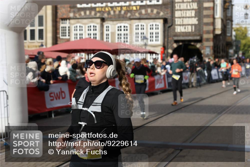 05.10.2025 - 20. swb-Marathon Bremen Yannick Fuchs http://msf.ph/oto/9229614 05.10.2025 11:02:18 Ziel 9363, 9426, 9686, 10301, 10508, 11014, 11454, 11459, 11646 meine-sportfotos.de