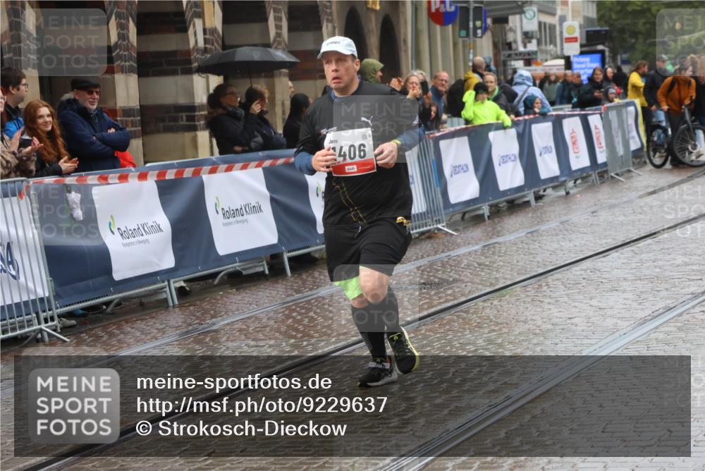 05.10.2025 - 20. swb-Marathon Bremen Strokosch-Dieckow http://msf.ph/oto/9229637 05.10.2025 15:01:07 Ziel 1406, 1835 meine-sportfotos.de
