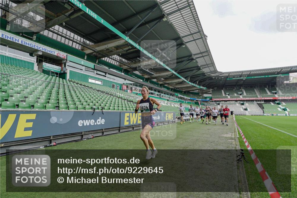 05.10.2025 - 20. swb-Marathon Bremen Michael Burmester http://msf.ph/oto/9229645 05.10.2025 12:43:18 Laufen im Stadion 577, 588, 628, 662, 706, 1105, 1123, 1215, 1265, 1641, 1652, 1745, 1810, 2062, 2141, 2385, 2967, 3391, 3435, 3580, 3705, 4369, 4631, 4664, 4867, 5028, 5231, 5287, 5470, 5495, 5741, 5815, 5988, 6224, 6385, 6423, 6912, 7269, 7472, 7498, 7547, 7668, 7764, 7816, 7834, 8053, 8520, 8593, 9095, 907, 965, 1612, 1645, 2068, 3294, 7405 meine-sportfotos.de