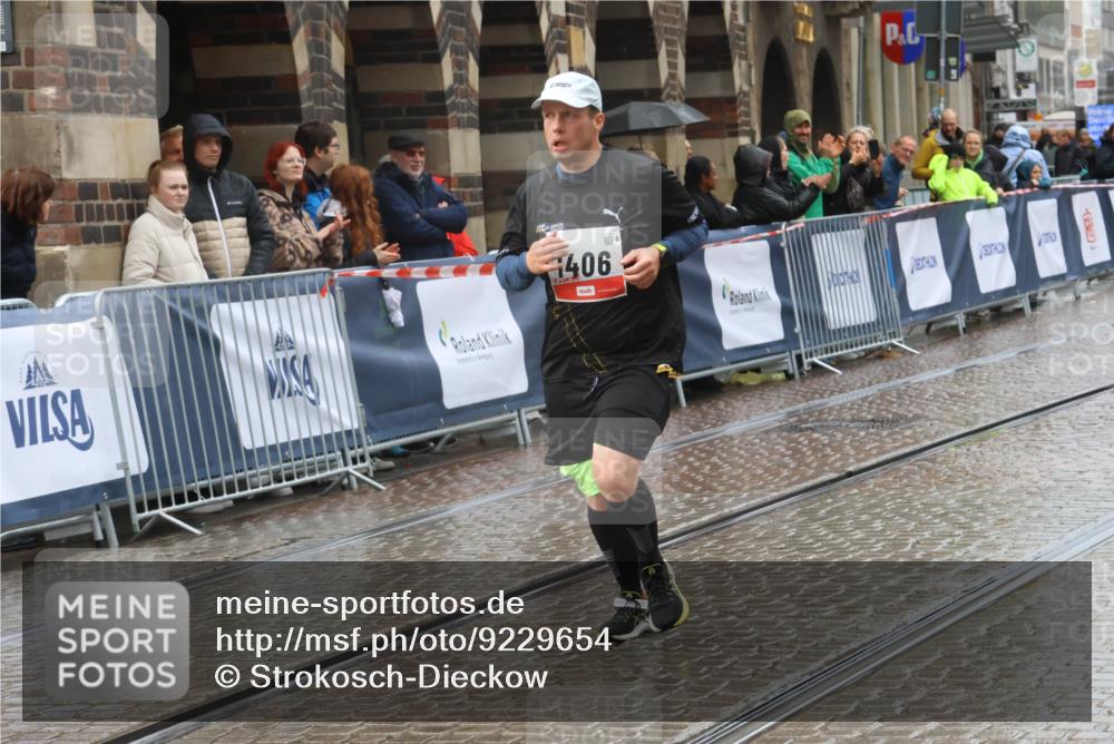 05.10.2025 - 20. swb-Marathon Bremen Strokosch-Dieckow http://msf.ph/oto/9229654 05.10.2025 15:01:08 Ziel 1406, 1835 meine-sportfotos.de
