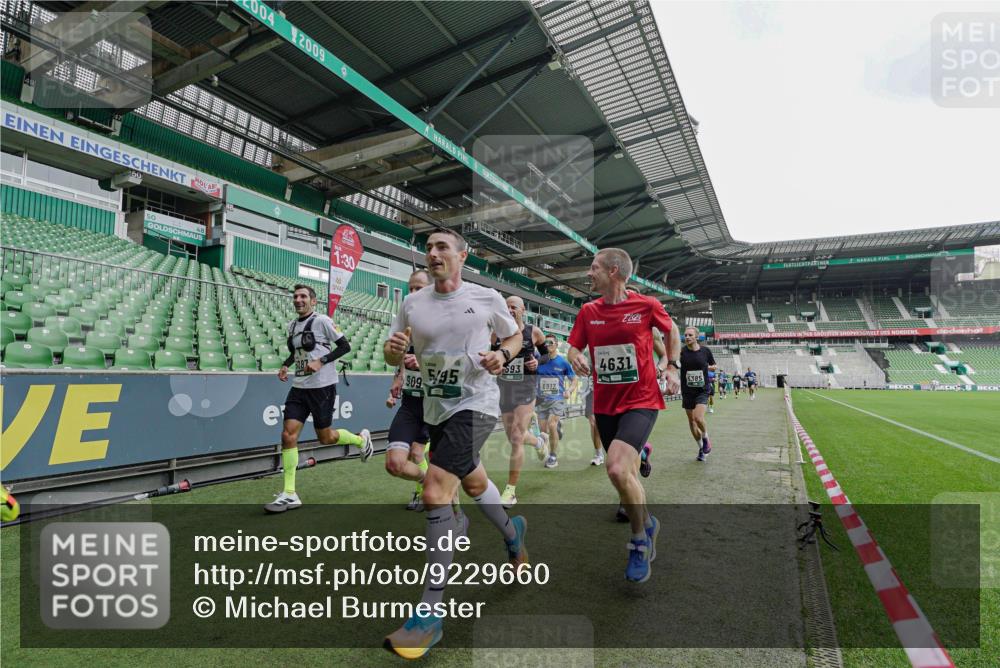 05.10.2025 - 20. swb-Marathon Bremen Michael Burmester http://msf.ph/oto/9229660 05.10.2025 12:43:22 Laufen im Stadion 577, 588, 628, 662, 706, 1105, 1265, 1641, 1652, 1745, 1810, 1992, 2062, 2141, 2385, 2967, 3391, 3435, 3580, 3705, 4369, 4631, 4664, 4867, 5014, 5231, 5287, 5470, 5495, 5741, 5815, 5988, 6224, 6385, 6423, 6912, 7269, 7472, 7498, 7547, 7668, 7764, 7816, 7834, 8053, 8275, 8520, 8593, 9095, 907, 965, 1123, 1215, 1612, 1645, 2068, 2141, 3294, 5028, 7405 meine-sportfotos.de