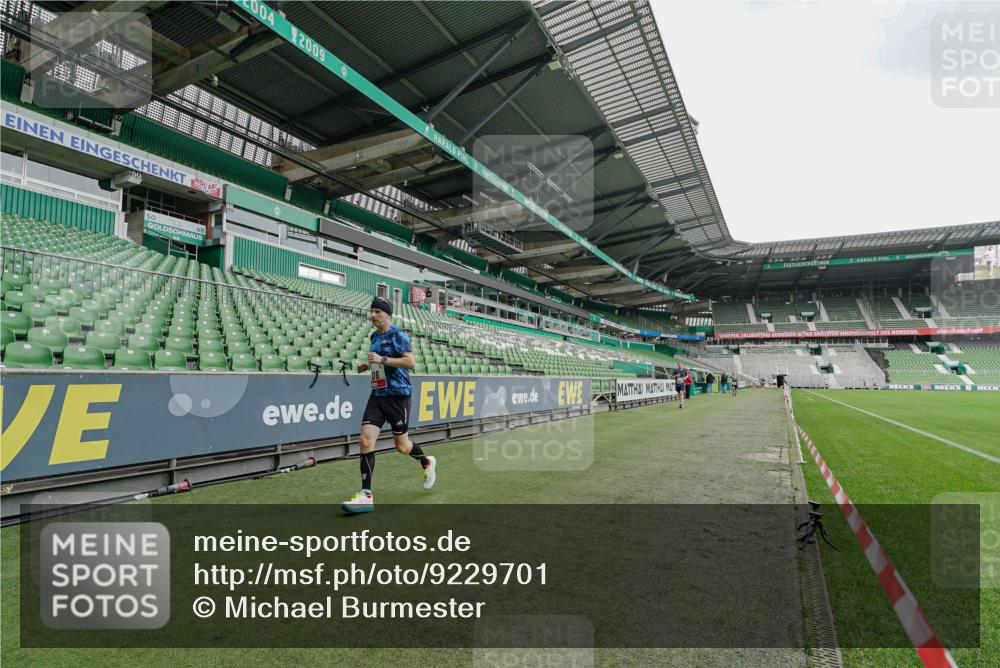 05.10.2025 - 20. swb-Marathon Bremen Michael Burmester http://msf.ph/oto/9229701 05.10.2025 12:43:32 Laufen im Stadion 288, 577, 628, 662, 706, 1265, 1641, 1652, 1745, 1992, 2062, 2967, 3435, 3580, 4369, 4631, 4664, 4867, 5014, 5231, 5287, 5495, 5741, 5815, 5988, 6224, 6385, 6423, 6912, 7269, 7472, 7498, 7668, 7764, 7816, 7834, 8053, 8275, 8520, 8593, 9095, 588, 965, 1105, 1123, 1215, 1612, 1645, 1810, 2068, 2141, 2385, 3294, 3391, 3705, 5028, 5470, 5741, 7405, 7547 meine-sportfotos.de