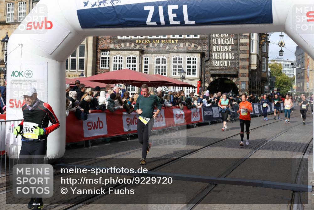 05.10.2025 - 20. swb-Marathon Bremen Yannick Fuchs http://msf.ph/oto/9229720 05.10.2025 11:02:21 Ziel 9363, 10130, 10508, 11014, 11340, 11454, 11646 meine-sportfotos.de