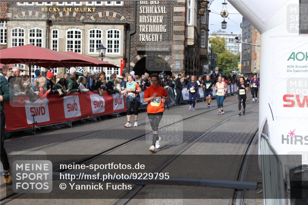 05.10.2025 - 20. swb-Marathon Bremen Yannick Fuchs http://msf.ph/oto/9229795 05.10.2025 11:02:22 Ziel 9363, 10130, 10508, 11340, 11454, 11646 meine-sportfotos.de