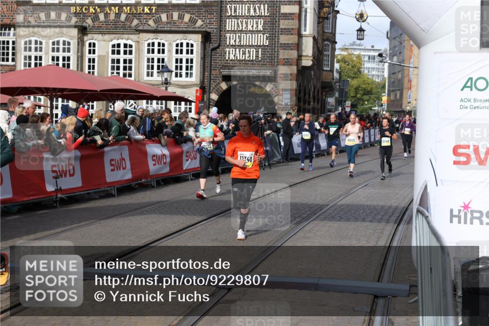 05.10.2025 - 20. swb-Marathon Bremen Yannick Fuchs http://msf.ph/oto/9229807 05.10.2025 11:02:22 Ziel 9363, 10130, 10508, 11340, 11454, 11646 meine-sportfotos.de