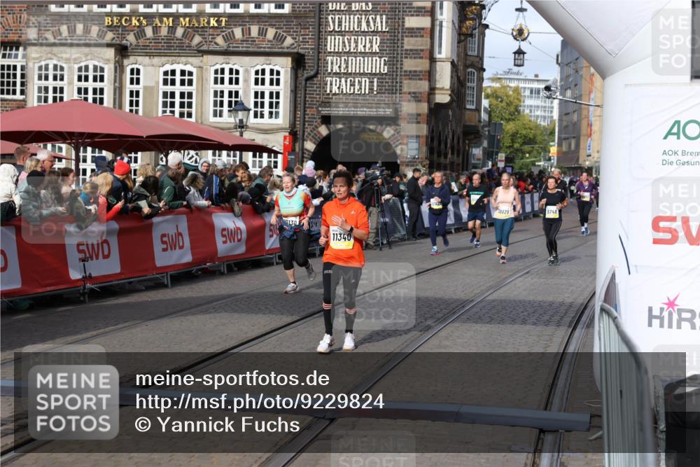 05.10.2025 - 20. swb-Marathon Bremen Yannick Fuchs http://msf.ph/oto/9229824 05.10.2025 11:02:22 Ziel 9363, 10130, 10508, 11340, 11454, 11646 meine-sportfotos.de