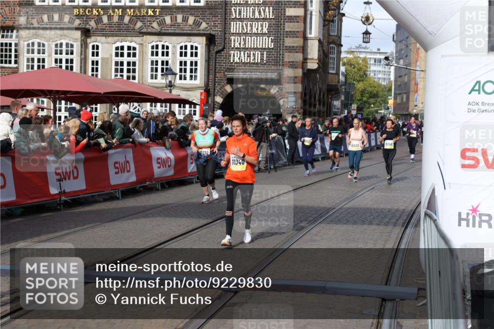 05.10.2025 - 20. swb-Marathon Bremen Yannick Fuchs http://msf.ph/oto/9229830 05.10.2025 11:02:22 Ziel 9363, 10130, 10508, 11340, 11454, 11646 meine-sportfotos.de