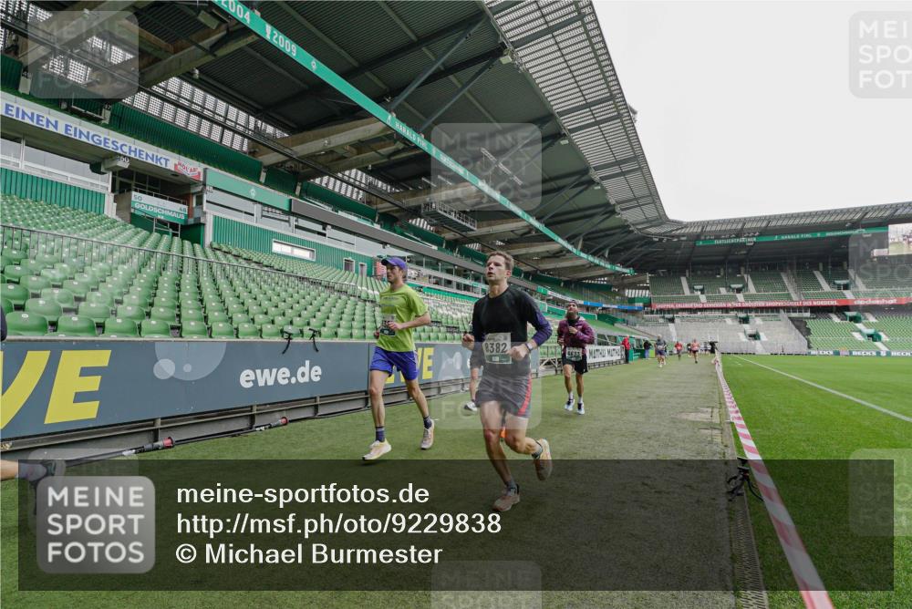 05.10.2025 - 20. swb-Marathon Bremen Michael Burmester http://msf.ph/oto/9229838 05.10.2025 12:44:29 Laufen im Stadion 329, 506, 539, 548, 642, 657, 819, 917, 1196, 2013, 2092, 2188, 2249, 3150, 3219, 3251, 3982, 4358, 4422, 5908, 6633, 7099, 7373, 7525, 7949, 8030, 8169, 8351, 8382, 288, 706, 1992, 2967, 3435, 4369, 4631, 4867, 5014, 5287, 5495, 5988, 6385, 6912, 7816, 8275, 8593, 9095 meine-sportfotos.de