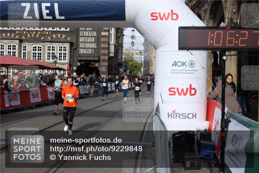 05.10.2025 - 20. swb-Marathon Bremen Yannick Fuchs http://msf.ph/oto/9229848 05.10.2025 11:02:23 Ziel 9363, 9748, 10130, 10508, 11340, 11454, 11646 meine-sportfotos.de