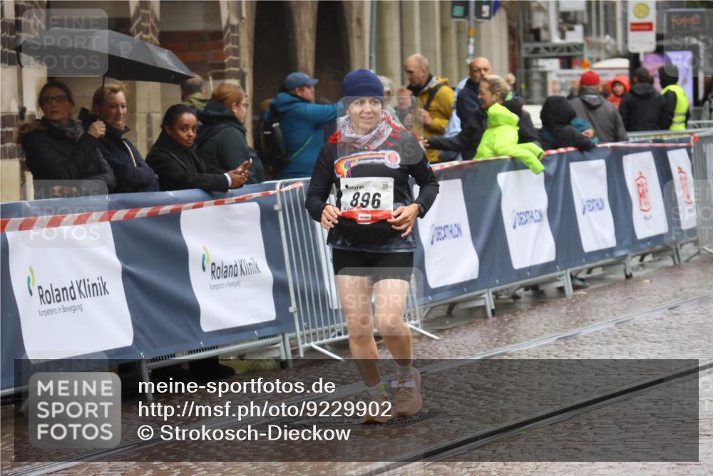 05.10.2025 - 20. swb-Marathon Bremen Strokosch-Dieckow http://msf.ph/oto/9229902 05.10.2025 15:01:47 Ziel 896 meine-sportfotos.de