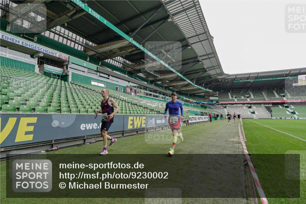 05.10.2025 - 20. swb-Marathon Bremen Michael Burmester http://msf.ph/oto/9230002 05.10.2025 12:45:29 Laufen im Stadion 109, 349, 649, 819, 852, 1055, 1146, 1307, 1631, 1790, 1883, 2666, 2719, 3197, 3218, 3327, 3342, 3807, 4358, 4571, 4786, 5132, 5588, 6150, 6302, 6996, 7028, 7440, 8747, 8828, 9130, 539, 642, 657, 819, 2013, 2188, 3150, 3219, 3251, 3982, 4358, 6633, 8169, 8351, 8382 meine-sportfotos.de