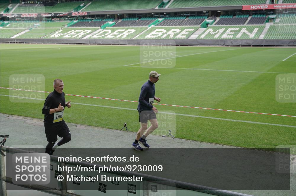 05.10.2025 - 20. swb-Marathon Bremen Michael Burmester http://msf.ph/oto/9230009 05.10.2025 10:29:03 Laufen im Stadion 9218, 9298, 9404, 9428, 9478, 9555, 9556, 9562, 9626, 9627, 9641, 9665, 9693, 9696, 9706, 9729, 9810, 9929, 9955, 9969, 9986, 10062, 10089, 10109, 10131, 10268, 10303, 10381, 10519, 10601, 10715, 10723, 10733, 10789, 10799, 10875, 10888, 10929, 10931, 10973, 11005, 11057, 11119, 11187, 11248, 11292, 11330, 11357, 11561, 11573, 11637, 7414, 9200, 9206, 9207, 9216, 9222, 9223, 9244, 9293, 9366, 9377, 9406, 10047, 10177, 10211, 10266, 10268 meine-sportfotos.de