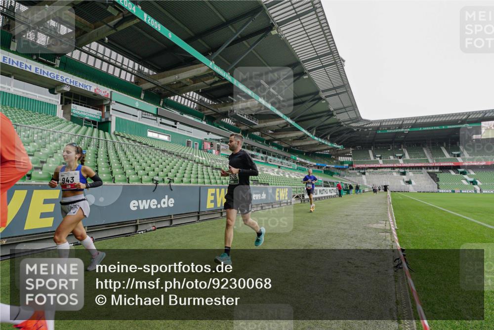05.10.2025 - 20. swb-Marathon Bremen Michael Burmester http://msf.ph/oto/9230068 05.10.2025 12:45:50 Laufen im Stadion 349, 649, 852, 943, 1091, 1146, 1307, 1790, 1883, 2228, 2545, 3197, 3218, 3807, 4786, 5132, 5588, 6150, 7028, 7440, 7526, 8747, 109, 1055, 1631, 2666, 2719, 3218, 3327, 3342, 4571, 6302, 6996, 8828, 9130 meine-sportfotos.de