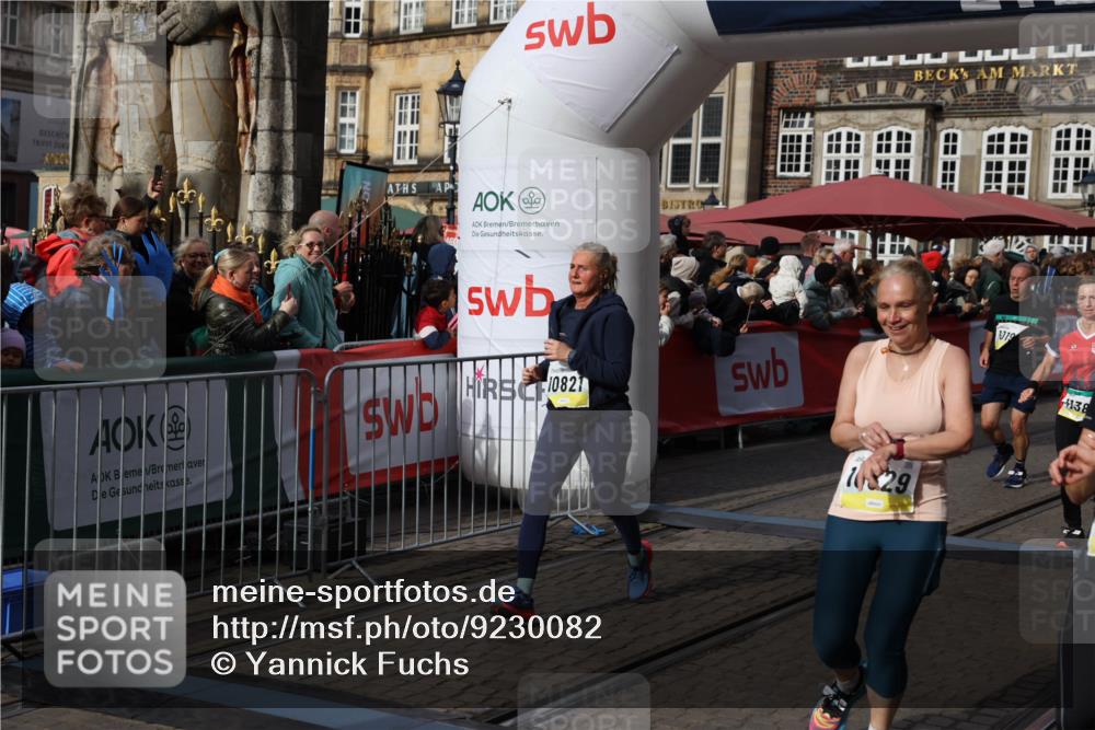 05.10.2025 - 20. swb-Marathon Bremen Yannick Fuchs http://msf.ph/oto/9230082 05.10.2025 11:02:28 Ziel 9748, 10093, 10130, 10194, 10821, 10829, 10982, 10983, 11340, 11386, 11646 meine-sportfotos.de