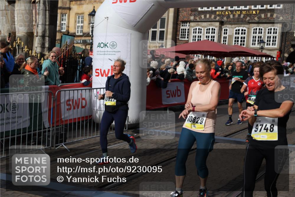 05.10.2025 - 20. swb-Marathon Bremen Yannick Fuchs http://msf.ph/oto/9230095 05.10.2025 11:02:28 Ziel 9748, 10093, 10130, 10194, 10821, 10829, 10982, 10983, 11340, 11386, 11646 meine-sportfotos.de