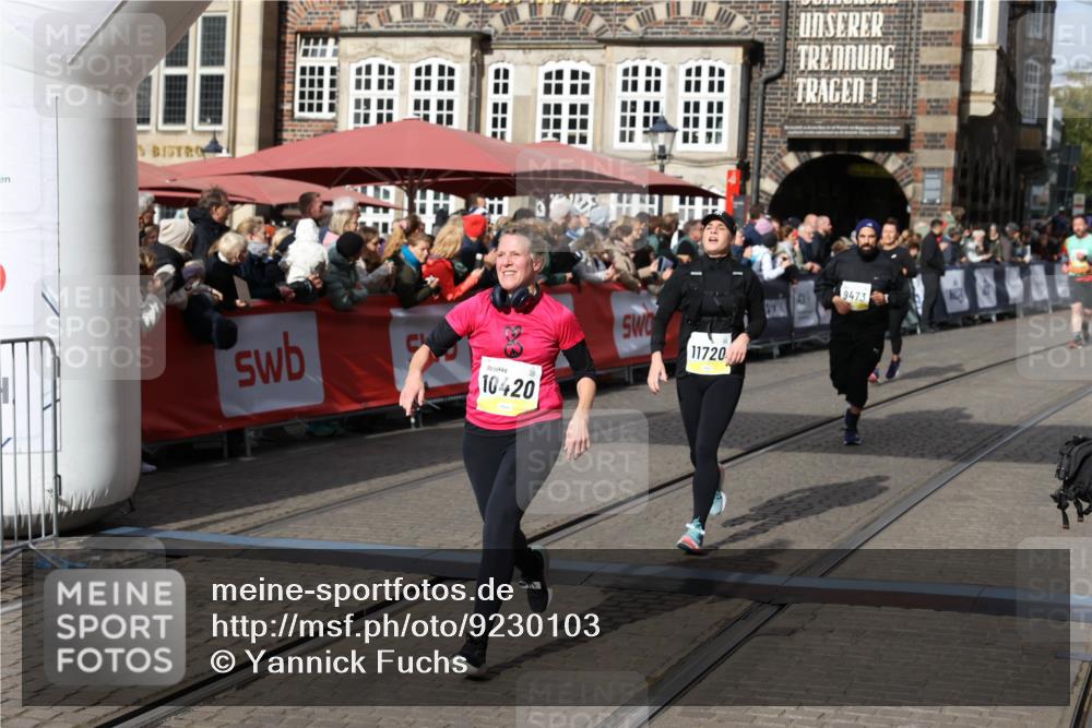 05.10.2025 - 20. swb-Marathon Bremen Yannick Fuchs http://msf.ph/oto/9230103 05.10.2025 10:59:50 Ziel 9473, 9991, 10209, 10420, 10760, 11267, 11456, 11720 meine-sportfotos.de