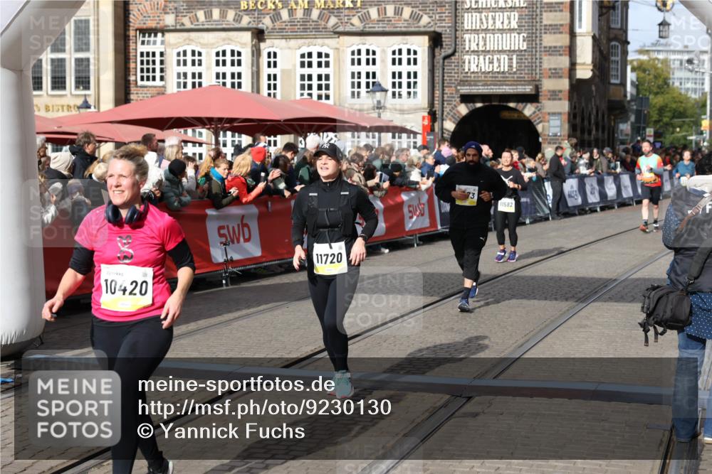 05.10.2025 - 20. swb-Marathon Bremen Yannick Fuchs http://msf.ph/oto/9230130 05.10.2025 10:59:51 Ziel 9473, 9991, 10420, 11267, 11456, 11582, 11720 meine-sportfotos.de