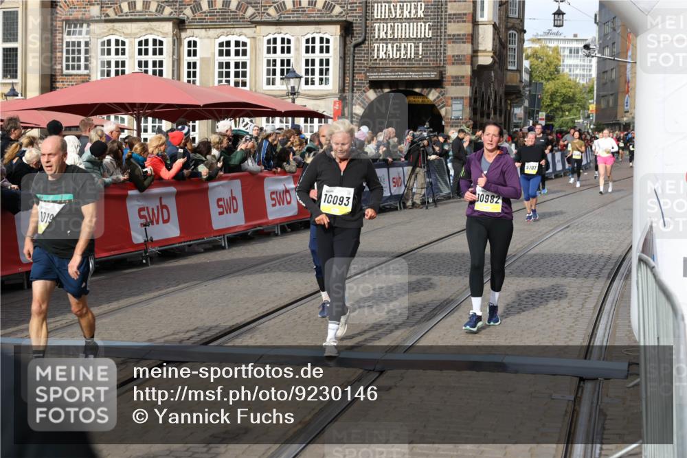 05.10.2025 - 20. swb-Marathon Bremen Yannick Fuchs http://msf.ph/oto/9230146 05.10.2025 11:02:30 Ziel 9748, 10093, 10130, 10194, 10821, 10829, 10982, 10983, 11386 meine-sportfotos.de