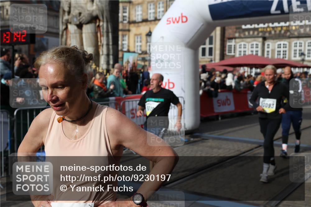05.10.2025 - 20. swb-Marathon Bremen Yannick Fuchs http://msf.ph/oto/9230197 05.10.2025 11:02:31 Ziel 9748, 10093, 10130, 10194, 10821, 10829, 10982, 10983, 11386 meine-sportfotos.de
