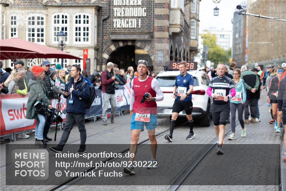 05.10.2025 - 20. swb-Marathon Bremen Yannick Fuchs http://msf.ph/oto/9230222 05.10.2025 09:20:28 Ziel  meine-sportfotos.de