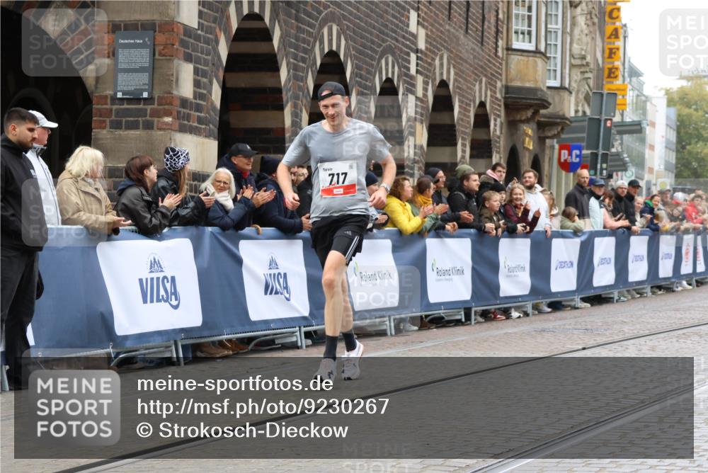 05.10.2025 - 20. swb-Marathon Bremen Strokosch-Dieckow http://msf.ph/oto/9230267 05.10.2025 12:28:56 Ziel 600, 717 meine-sportfotos.de
