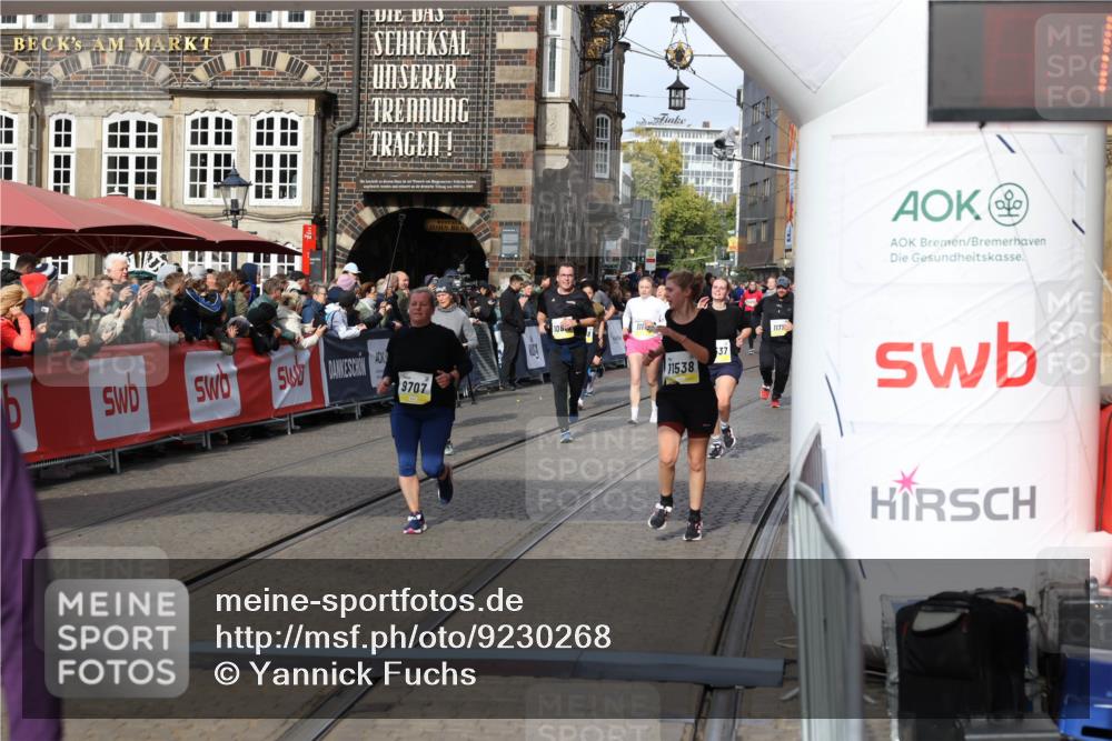 05.10.2025 - 20. swb-Marathon Bremen Yannick Fuchs http://msf.ph/oto/9230268 05.10.2025 11:02:33 Ziel 9707, 9748, 10093, 10194, 10821, 10829, 10982, 10983, 11386, 11537, 11538 meine-sportfotos.de