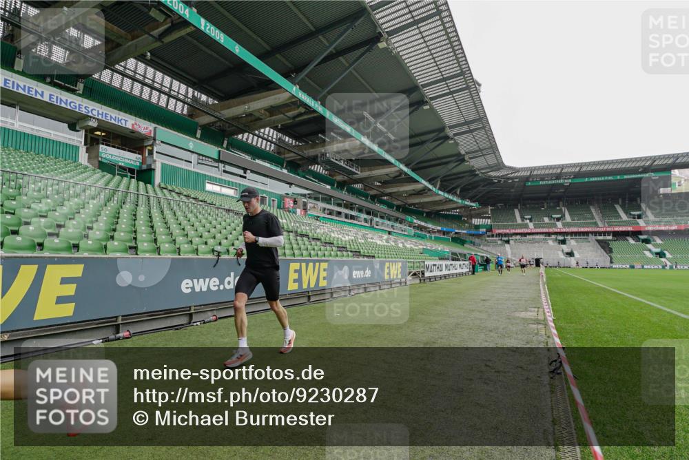 05.10.2025 - 20. swb-Marathon Bremen Michael Burmester http://msf.ph/oto/9230287 05.10.2025 12:47:00 Laufen im Stadion 223, 265, 391, 502, 505, 545, 609, 818, 862, 891, 1246, 1521, 1635, 2163, 2276, 2585, 2939, 3054, 3084, 3381, 4758, 4848, 4966, 4988, 6295, 7583, 7675, 8013, 256, 281, 2163, 2228, 4274, 4617, 6849 meine-sportfotos.de