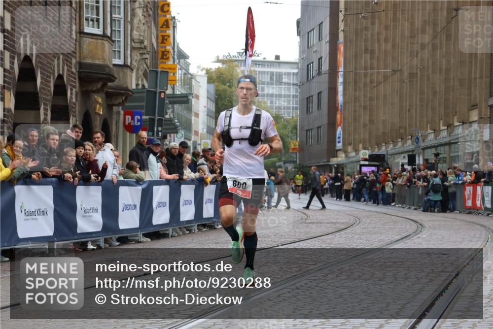 05.10.2025 - 20. swb-Marathon Bremen Strokosch-Dieckow http://msf.ph/oto/9230288 05.10.2025 12:28:57 Ziel 600, 717 meine-sportfotos.de