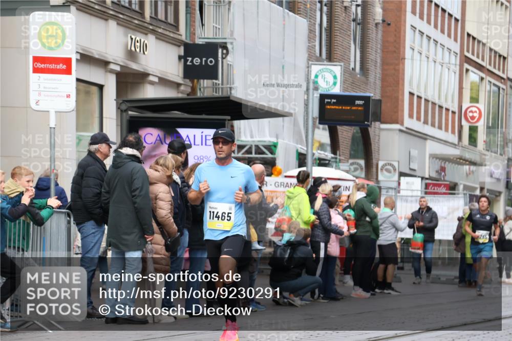 05.10.2025 - 20. swb-Marathon Bremen Strokosch-Dieckow http://msf.ph/oto/9230291 05.10.2025 10:37:42 Ziel 9755, 10775, 11328, 11465, 9755, 10775, 11328, 11465 meine-sportfotos.de
