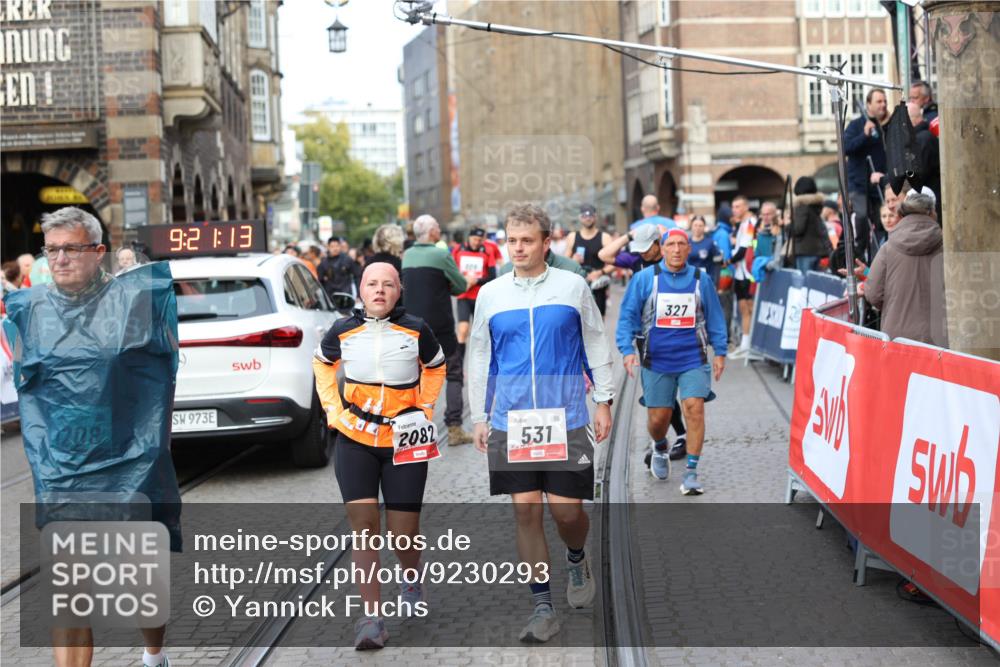 05.10.2025 - 20. swb-Marathon Bremen Yannick Fuchs http://msf.ph/oto/9230293 05.10.2025 09:21:14 Ziel  meine-sportfotos.de