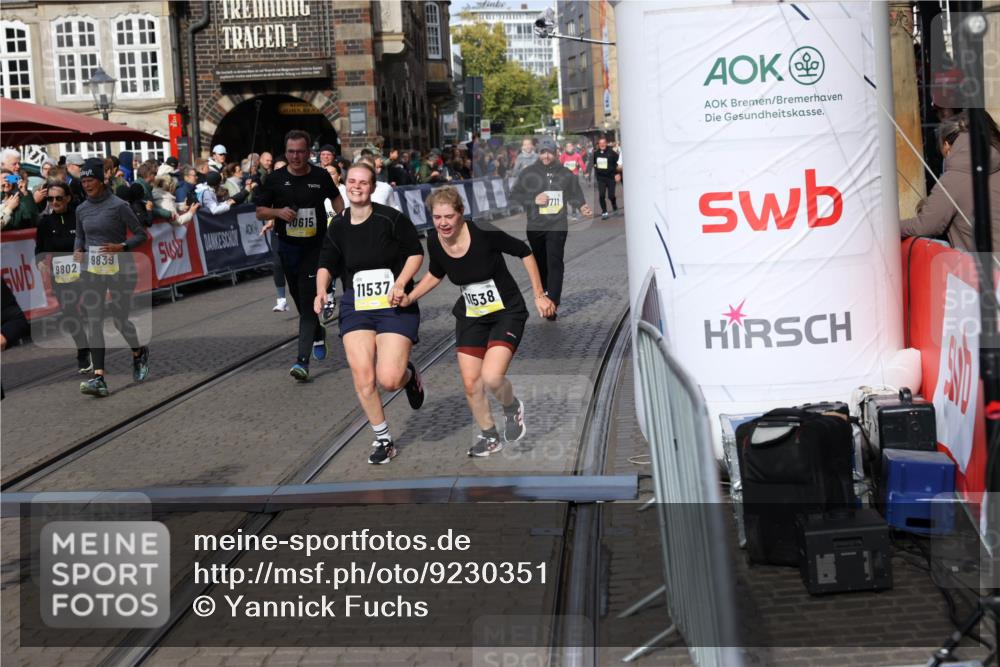 05.10.2025 - 20. swb-Marathon Bremen Yannick Fuchs http://msf.ph/oto/9230351 05.10.2025 11:02:36 Ziel 9468, 9647, 9707, 9802, 9839, 10093, 10194, 10615, 10982, 10983, 11110, 11537, 11538, 11711 meine-sportfotos.de