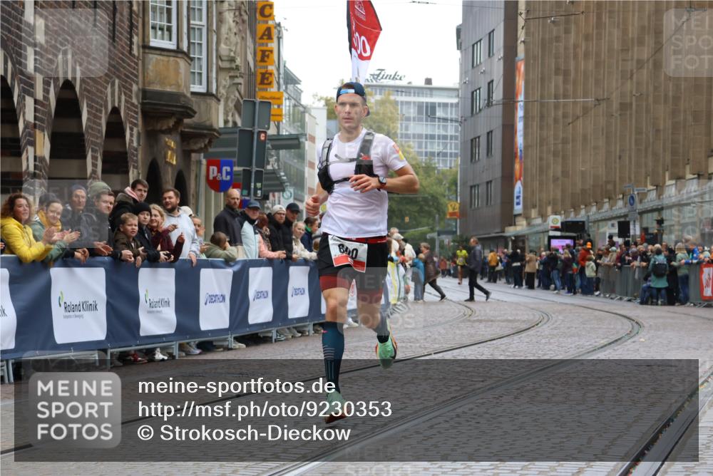 05.10.2025 - 20. swb-Marathon Bremen Strokosch-Dieckow http://msf.ph/oto/9230353 05.10.2025 12:28:58 Ziel 600, 717 meine-sportfotos.de