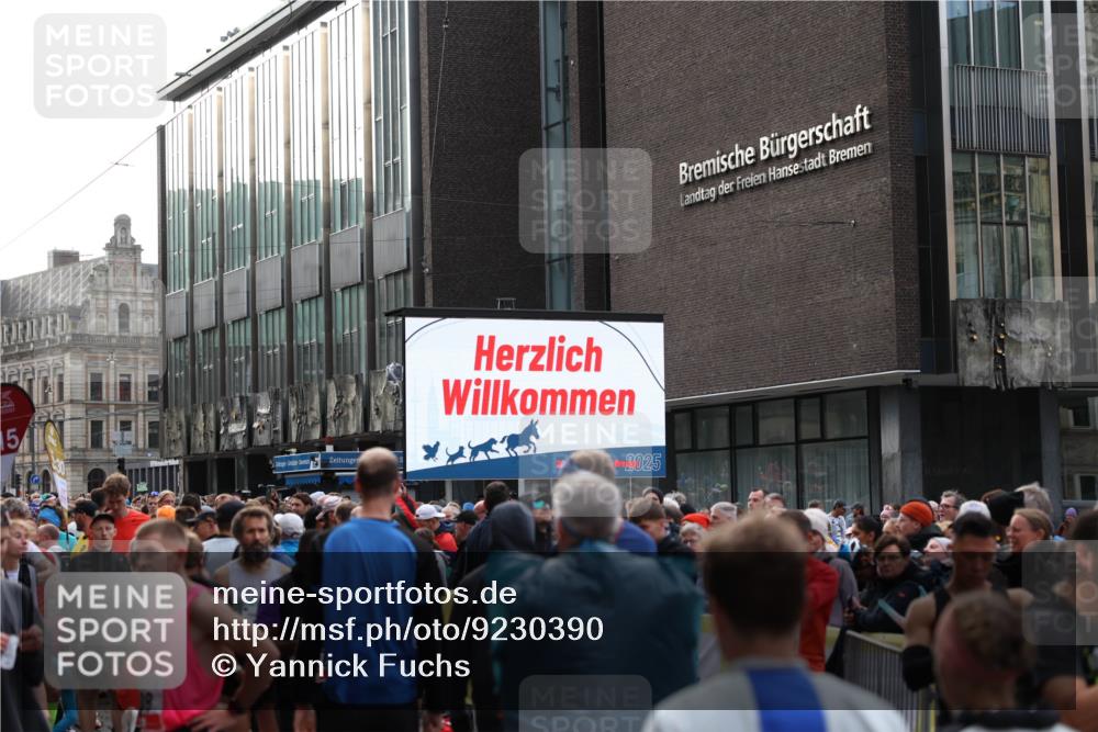05.10.2025 - 20. swb-Marathon Bremen Yannick Fuchs http://msf.ph/oto/9230390 05.10.2025 09:21:22 Ziel  meine-sportfotos.de