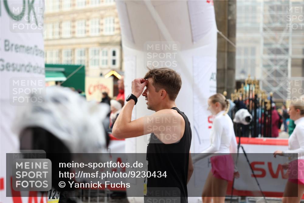 05.10.2025 - 20. swb-Marathon Bremen Yannick Fuchs http://msf.ph/oto/9230434 05.10.2025 09:49:56 Ziel  meine-sportfotos.de