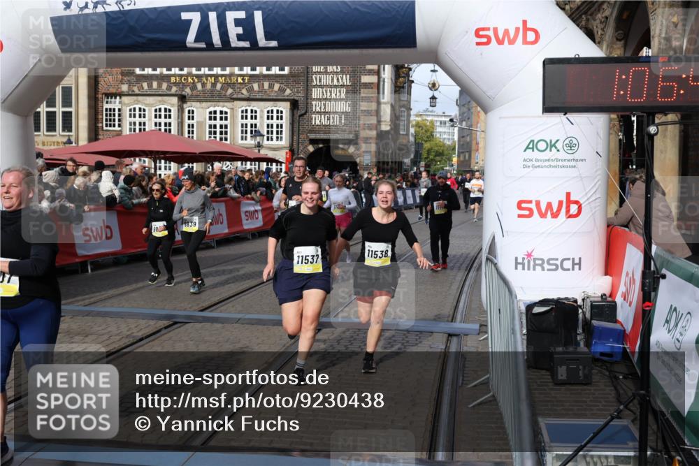 05.10.2025 - 20. swb-Marathon Bremen Yannick Fuchs http://msf.ph/oto/9230438 05.10.2025 11:02:37 Ziel 9468, 9647, 9707, 9802, 9839, 10033, 10093, 10615, 10982, 10983, 11110, 11537, 11538, 11711 meine-sportfotos.de