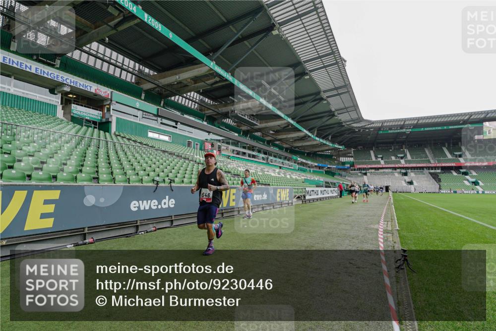 05.10.2025 - 20. swb-Marathon Bremen Michael Burmester http://msf.ph/oto/9230446 05.10.2025 12:47:49 Laufen im Stadion 265, 344, 346, 391, 442, 564, 656, 770, 1205, 1526, 1607, 1635, 1642, 1646, 2360, 2472, 2482, 2613, 2643, 2656, 2872, 3061, 3768, 4215, 4255, 4291, 4313, 5264, 5656, 5831, 5918, 6804, 7070, 7170, 7176, 7492, 7735, 7900, 8013, 8729, 223, 502, 505, 545, 818, 862, 1635, 2939, 4966, 4988, 6295 meine-sportfotos.de