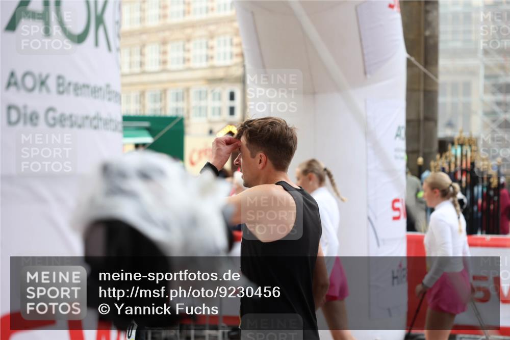 05.10.2025 - 20. swb-Marathon Bremen Yannick Fuchs http://msf.ph/oto/9230456 05.10.2025 09:49:56 Ziel  meine-sportfotos.de