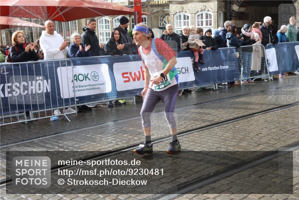 05.10.2025 - 20. swb-Marathon Bremen Strokosch-Dieckow http://msf.ph/oto/9230481 05.10.2025 15:05:01 Ziel 394, 6350 meine-sportfotos.de