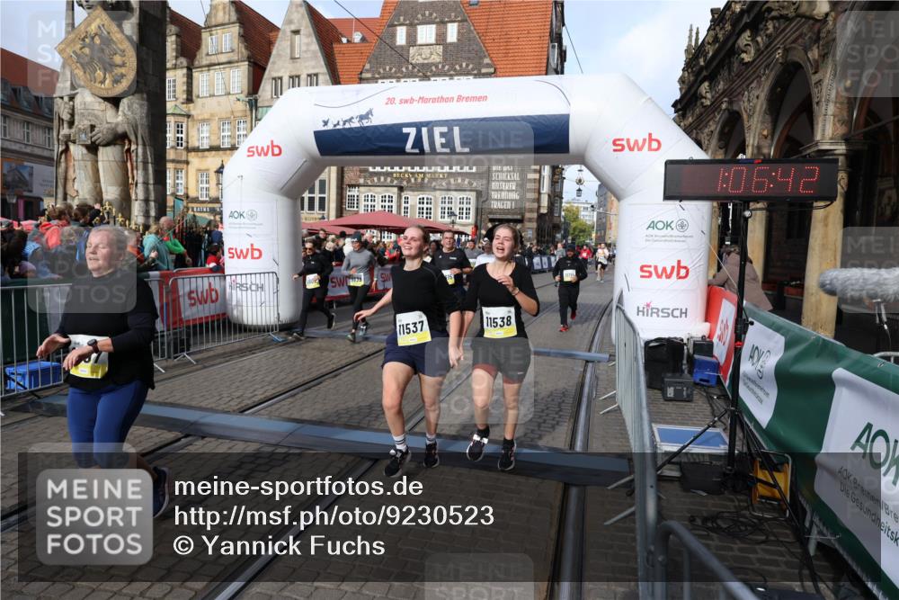 05.10.2025 - 20. swb-Marathon Bremen Yannick Fuchs http://msf.ph/oto/9230523 05.10.2025 11:02:38 Ziel 9468, 9647, 9707, 9802, 9839, 10033, 10595, 10598, 10615, 11110, 11160, 11537, 11538, 11711 meine-sportfotos.de