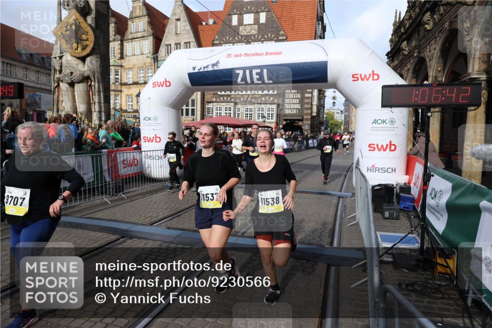 05.10.2025 - 20. swb-Marathon Bremen Yannick Fuchs http://msf.ph/oto/9230566 05.10.2025 11:02:38 Ziel 9468, 9647, 9707, 9802, 9839, 10033, 10595, 10598, 10615, 11110, 11160, 11537, 11538, 11711 meine-sportfotos.de
