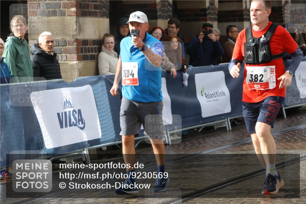 05.10.2025 - 20. swb-Marathon Bremen Strokosch-Dieckow http://msf.ph/oto/9230569 05.10.2025 15:05:11 Ziel 382 meine-sportfotos.de
